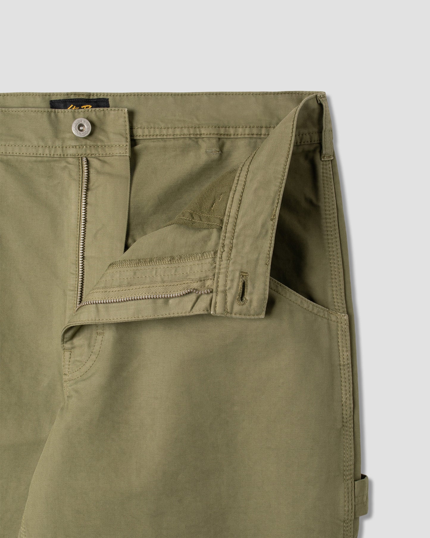 Pantalon de peintre des années 80 (sergé olive)