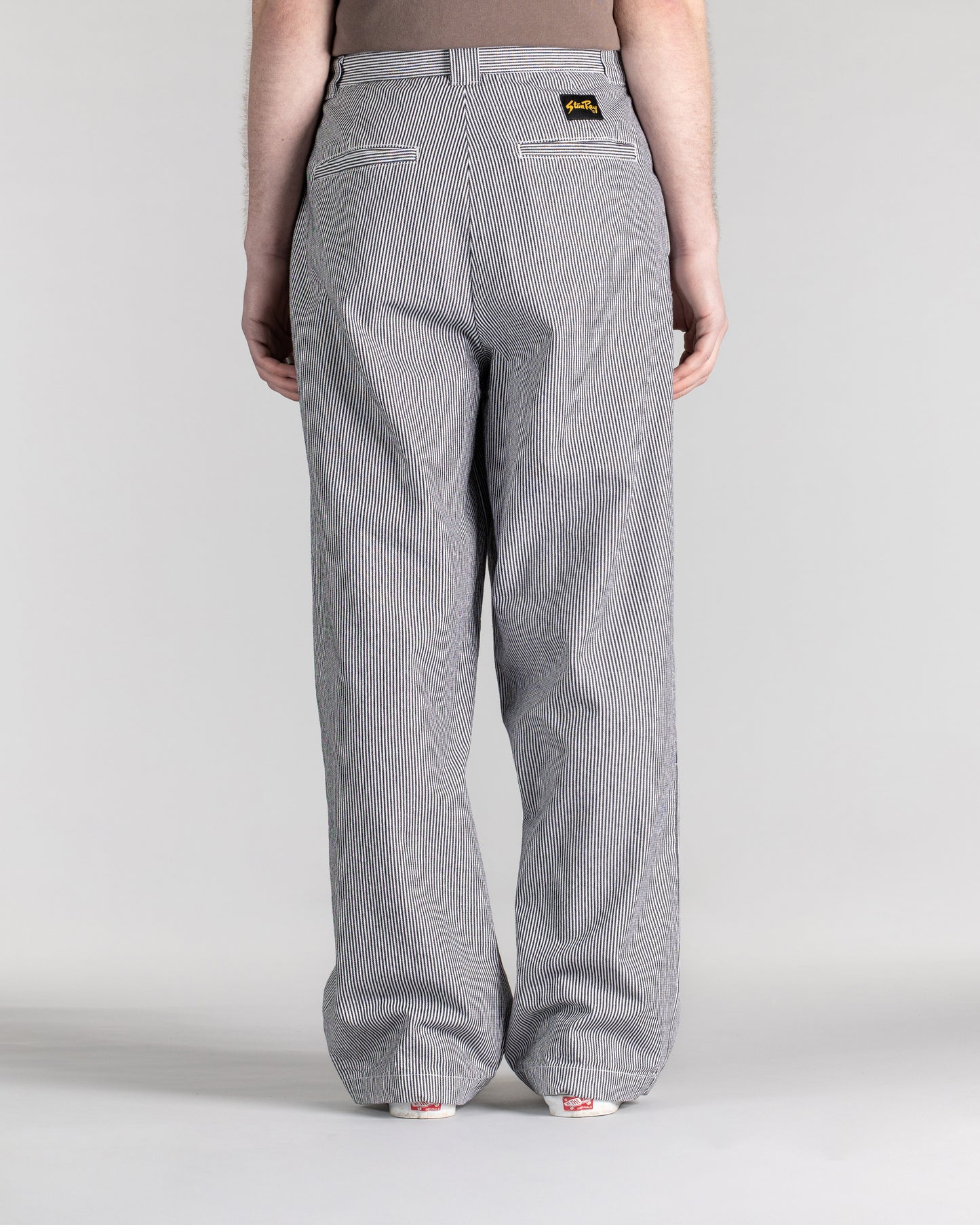 Eine Hose (gealterte Hickory-Streifen)