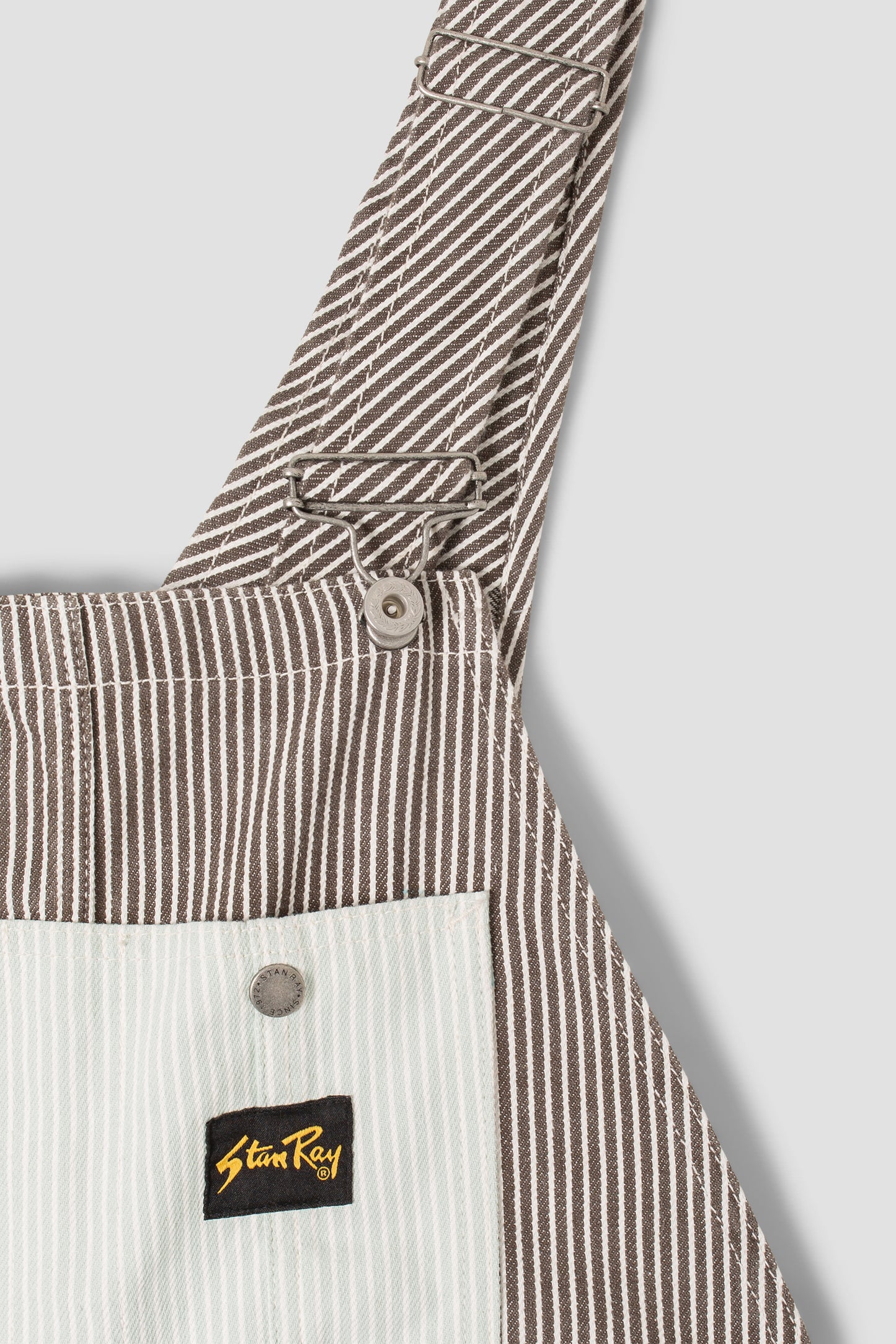 Earls Bib (Hickory Mix)