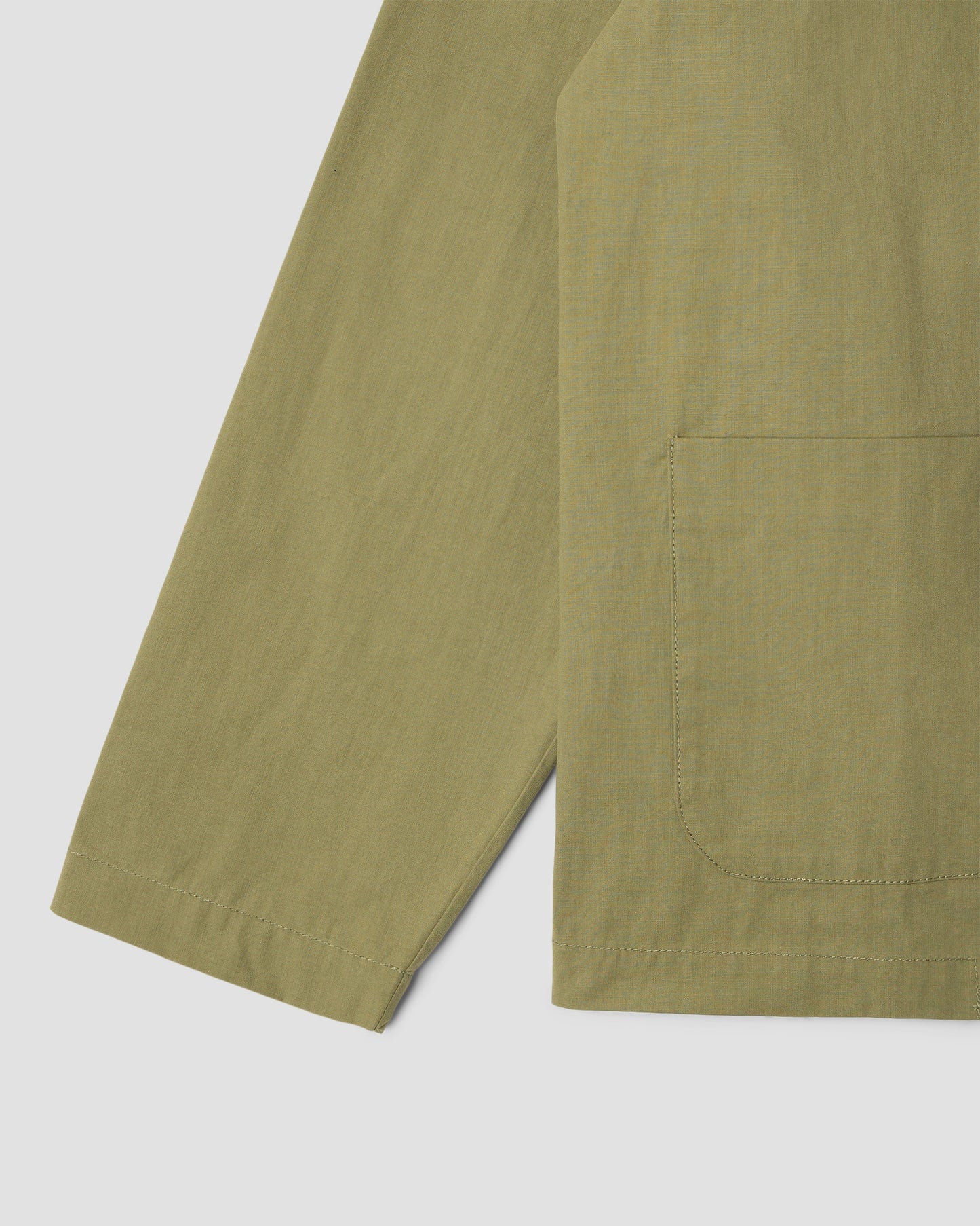 Jacke mit 3 Taschen (Olivfarbener Satin)