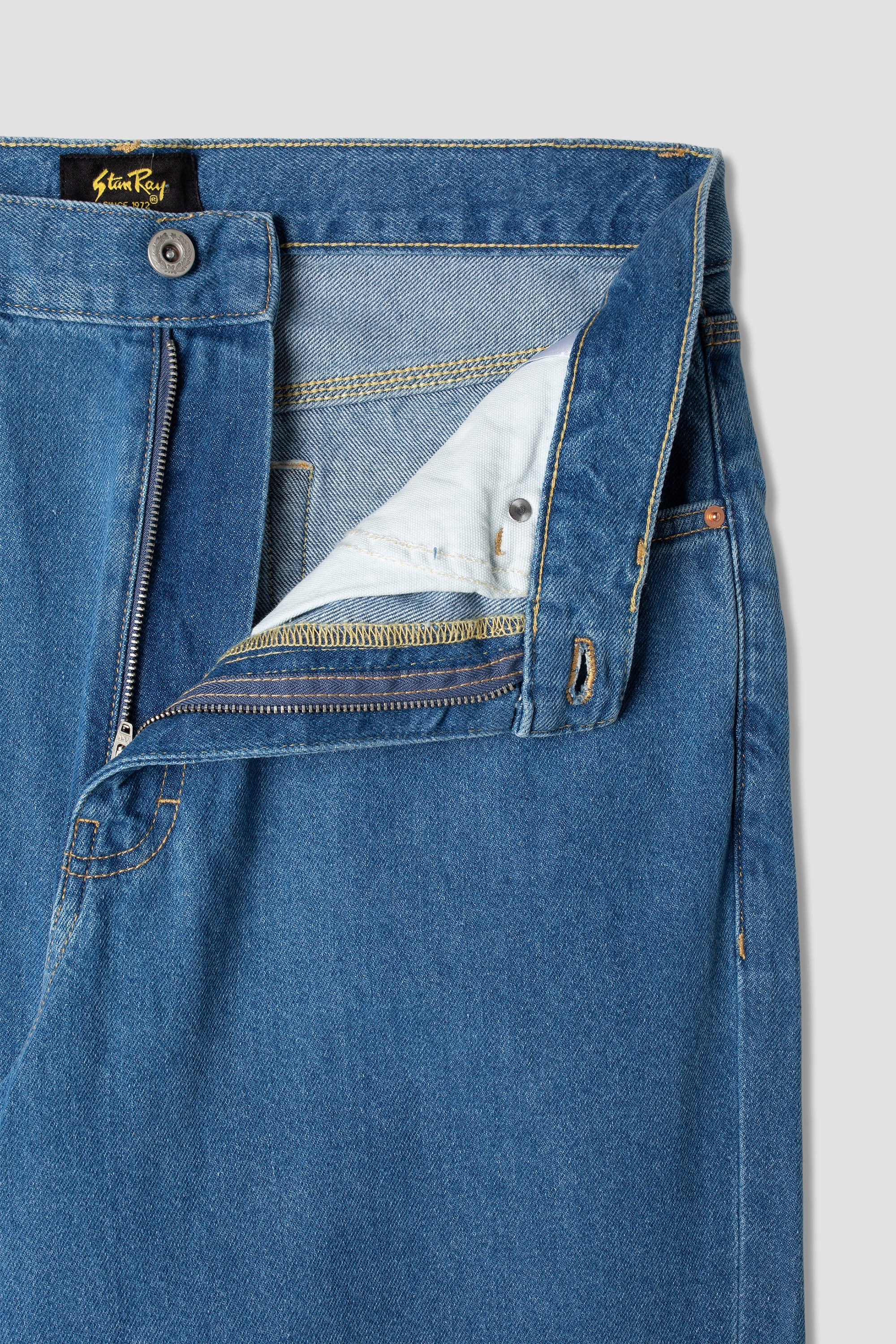 5-Pocket-Taper (mittlerer Stonewash-Denim)