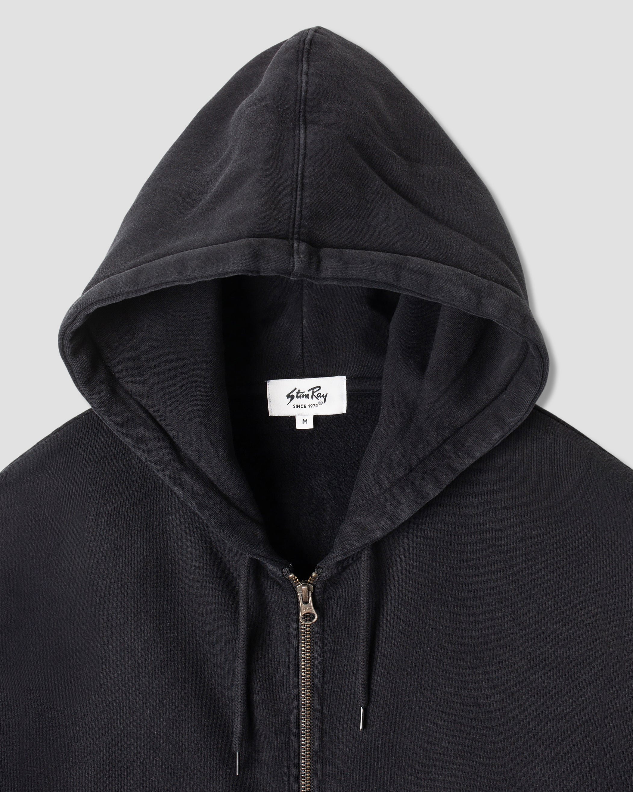 Capuche avec fermeture éclair (noir délavé) AW24