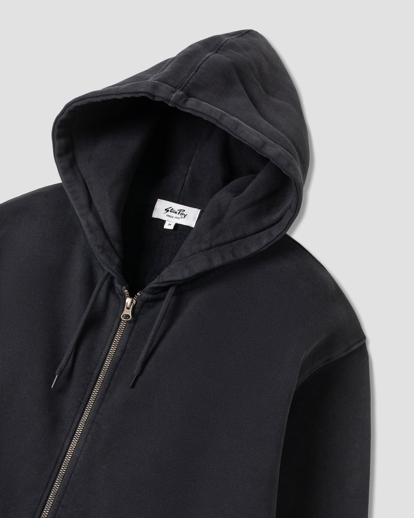 Capuche avec fermeture éclair (noir délavé) AW24