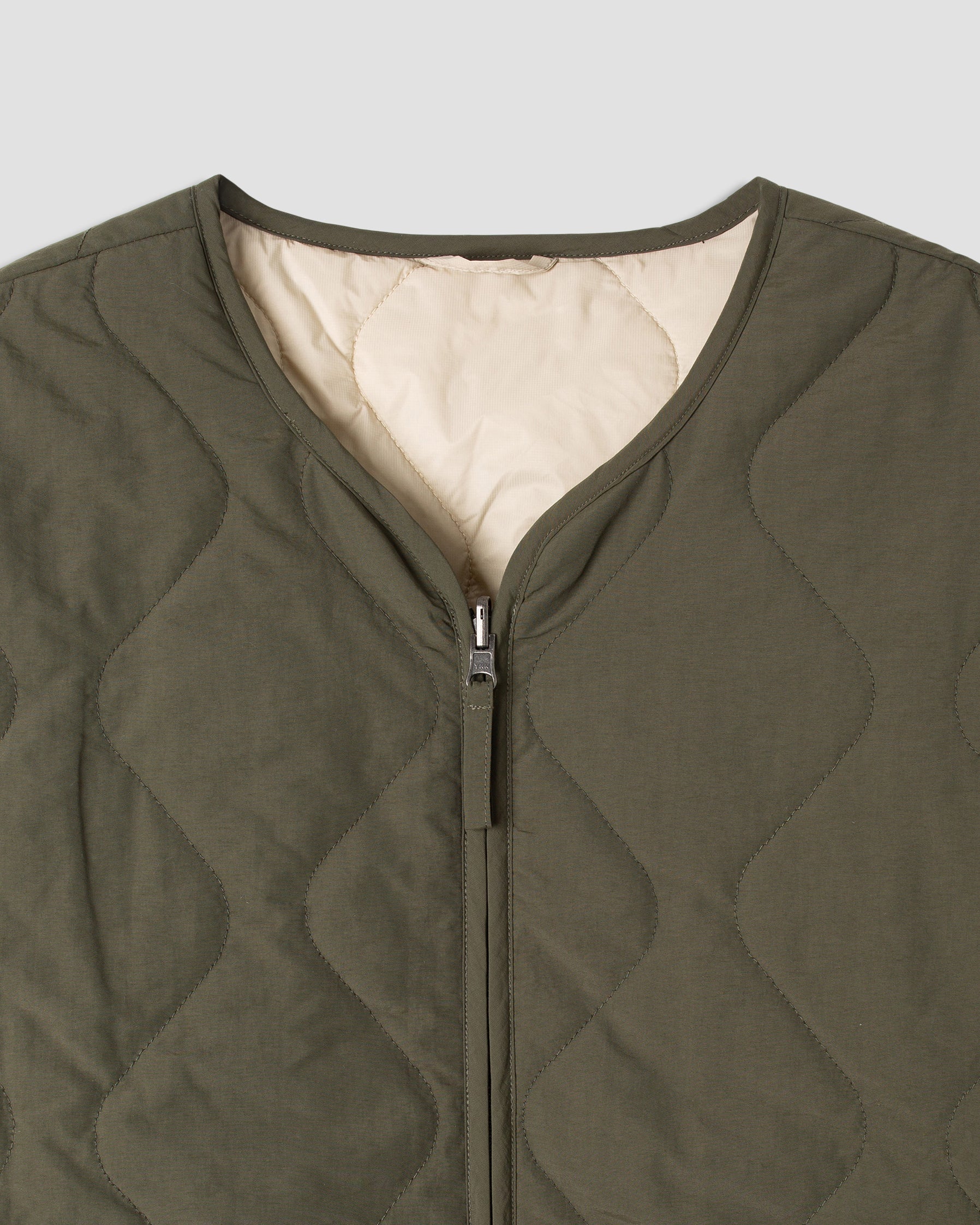 Veste matelassée réversible (olive)