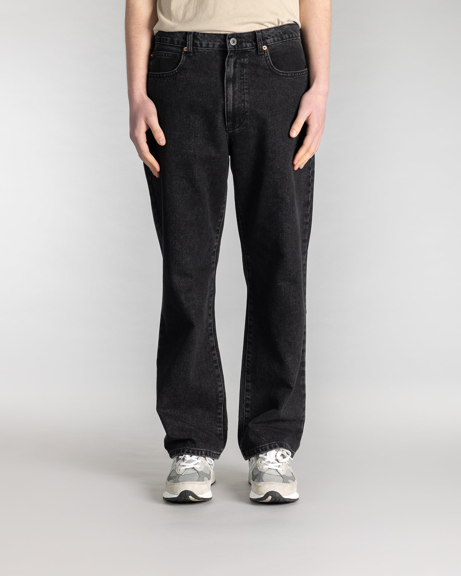 Standard 5 (Black Stone Denim)